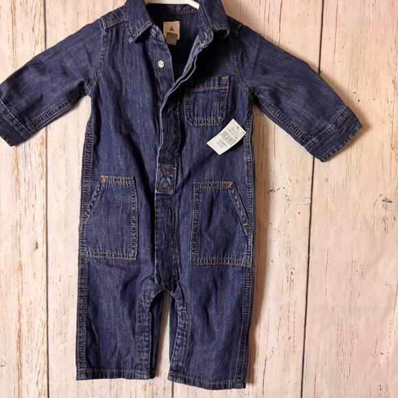 Baby Gap  Long Sleeve With Pockets Denim Blue Kids Jumpsuit Sz 3-6 NWT - Picture 3 of 9